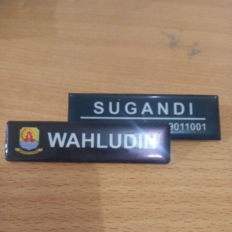 

Nametag / name tag / Papan Nama / Papan dada / Name Tag Akrilik / peniti / magnet / custom