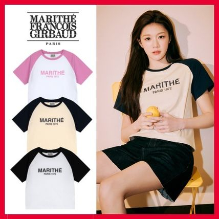 MARITHE W RAGLAN REGULAR LOGO TEE