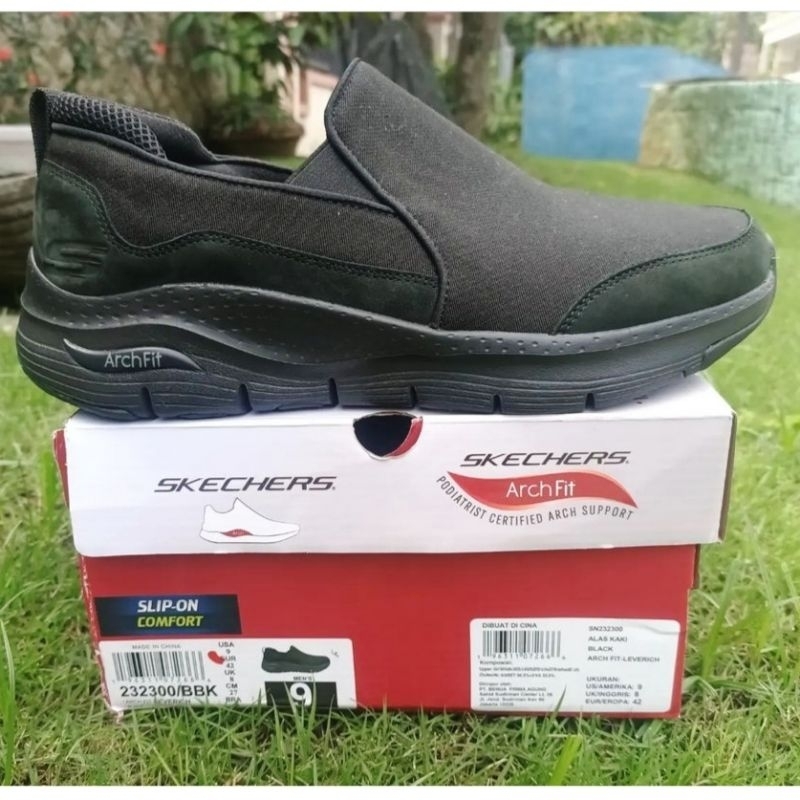 sepatu skechers ARCH fit leverich