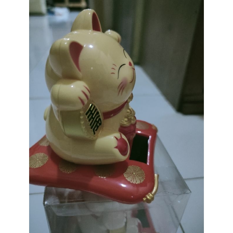 PAJANGAN KUCING SOLAR KUCING HOKI KUCING REJEKI LUCKY CAT TENAGA SURYA SOLAR