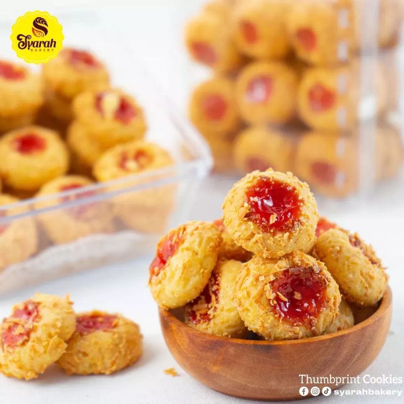 

THUMBPRINT STRAWBERRY COOKIES SYARAH BAKERY