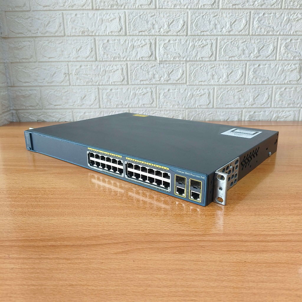 Switch Cisco Catalyst 2960 Plus 24 Port PoE WS-C2960+24PC-L