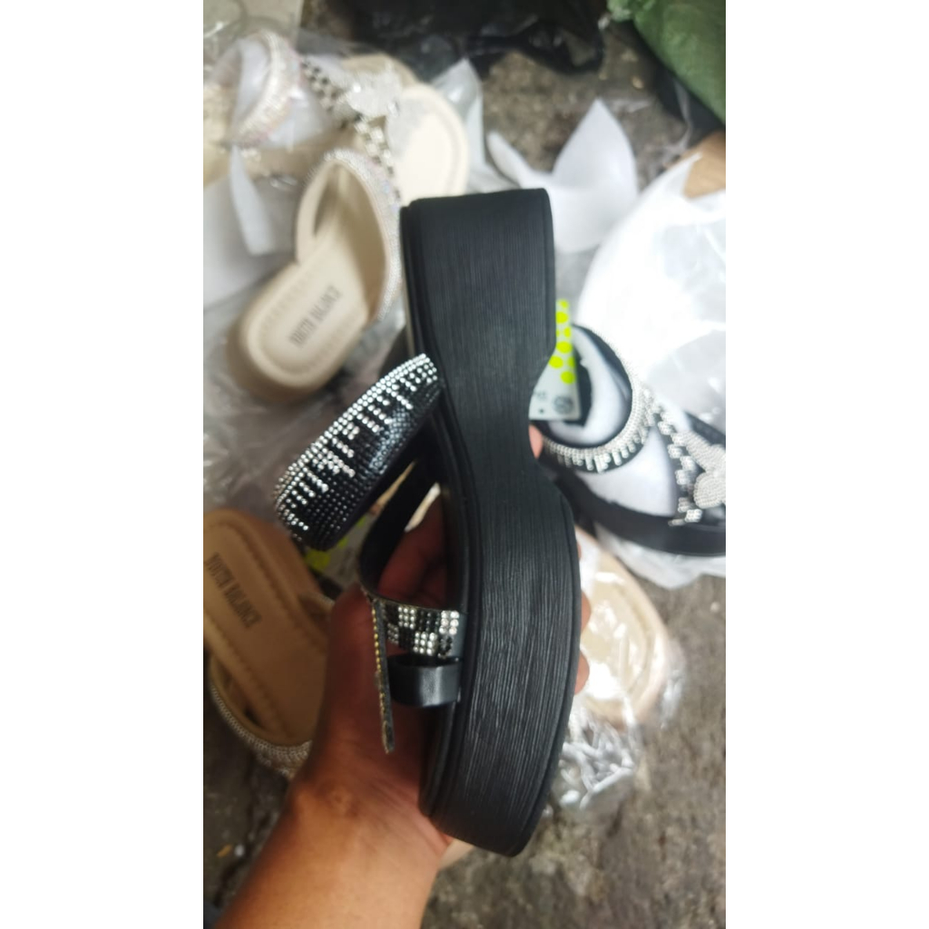 sandal jepit wanita import motif kupu-kupu payet 699-A5 (36-40) sandal wanita viral