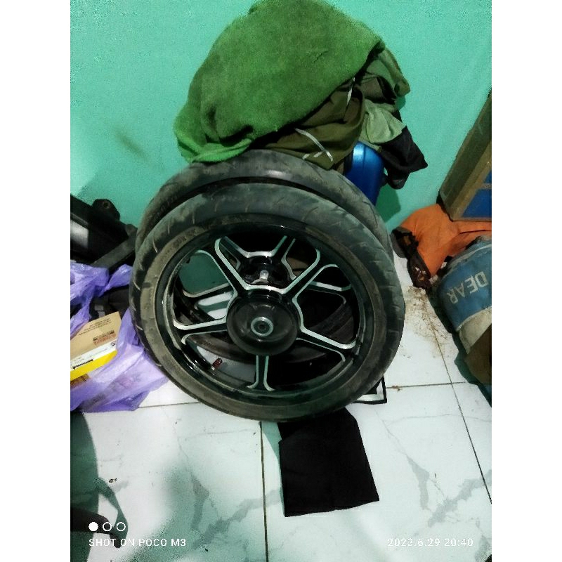 velg mandalika + Ban