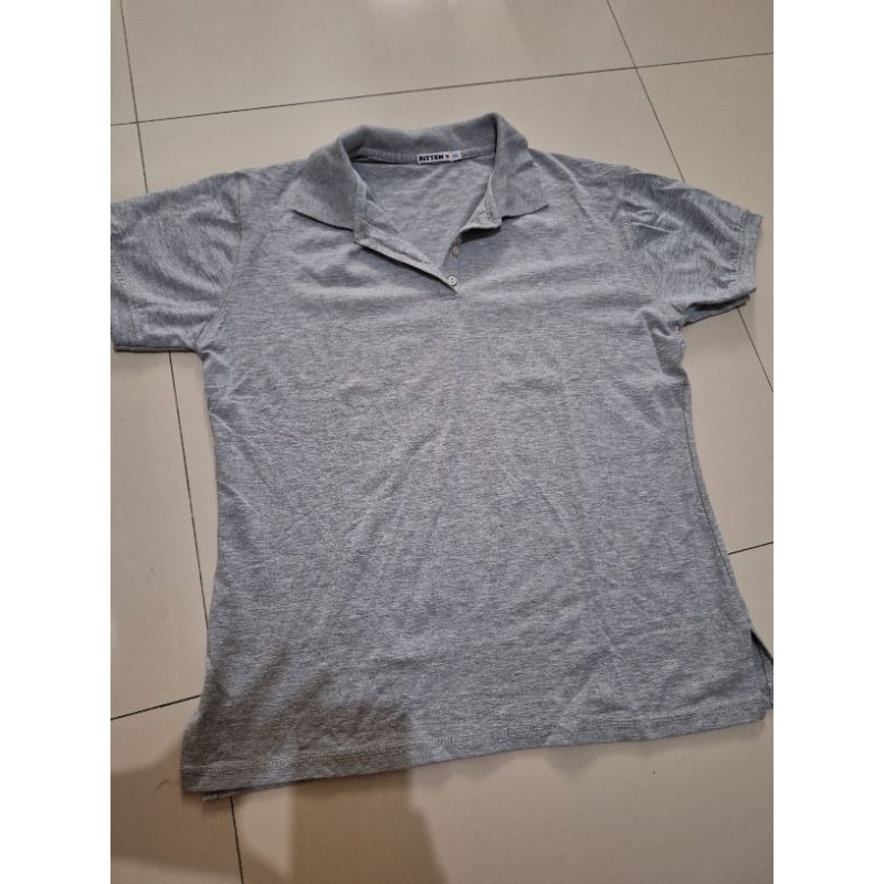 atasan kaos berkerah wanita abu abu/baju preloved/atasan kaos/kaos berkerah