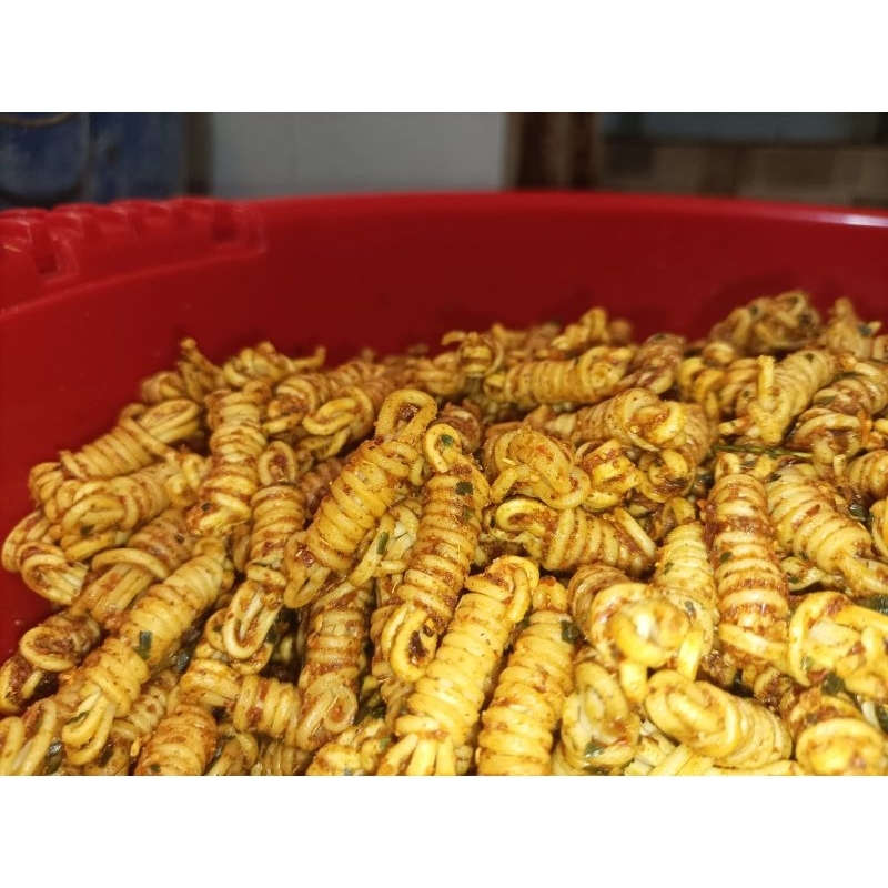 

mie gulung enak gurih rasa pedas asin enak.berat 100g-1kg
