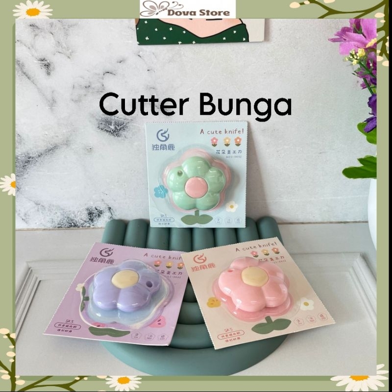 

CUTTER MINI FLOWER BUNGA WARNA RAMDOM CUTTER LUCU PEMOTONG KERTAS