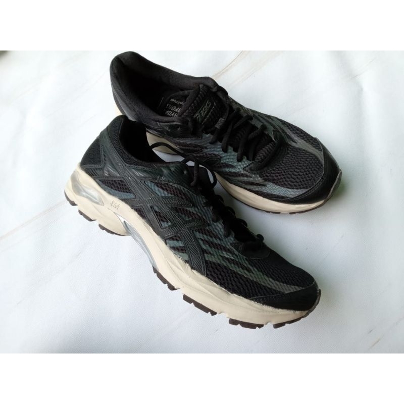 ASICS GEL FLUX 4