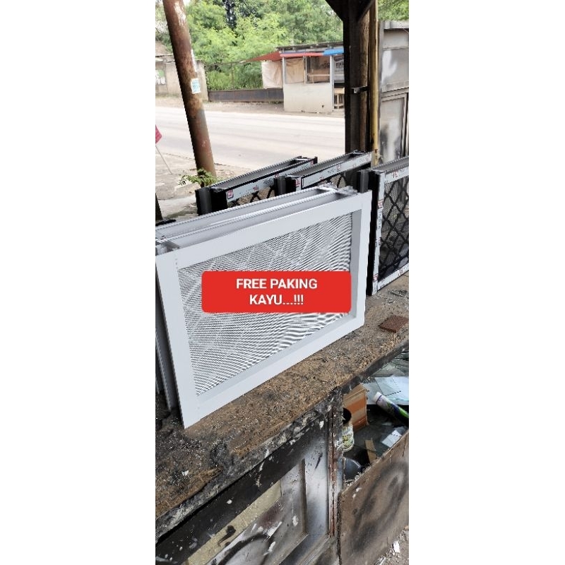 BOVEN ALUMINIUN TANPA KACA.BOUVENLIGHT.VENTILASI.KAMARMANDI.KAWATNYAMUK.40x60 free paking kayu venti