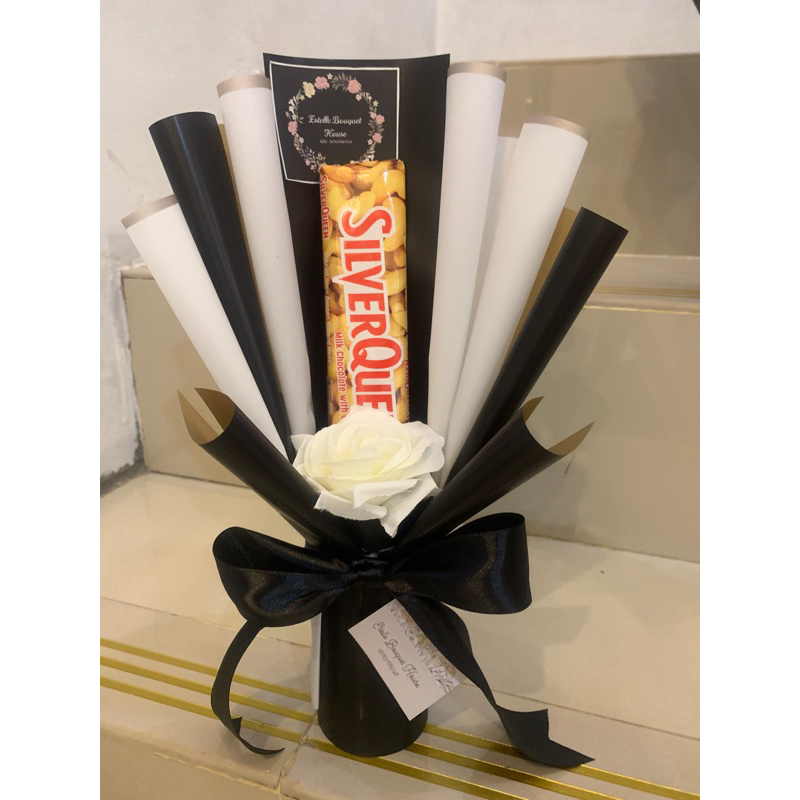

buket isi 1 coklat silverqueen / kado unik