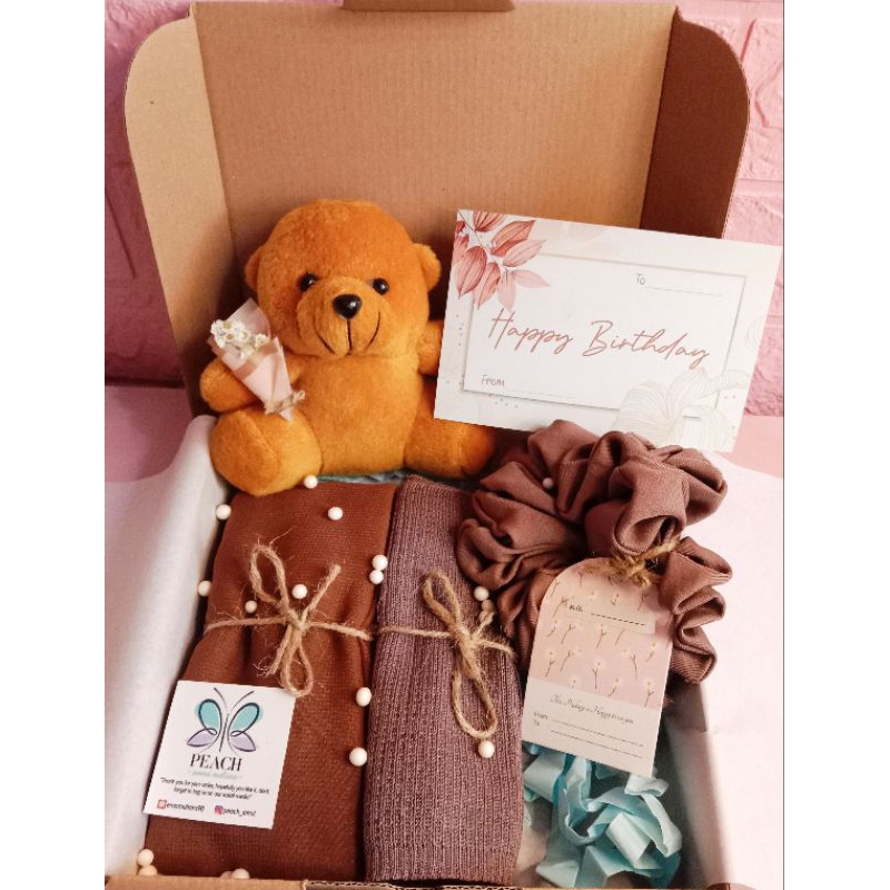 

HAMPERS ULANG TAHUN/GRADUATION/WEDDING