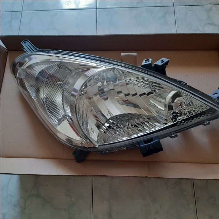 headlamp / lampu depan innova 2008 2009 2010 2011