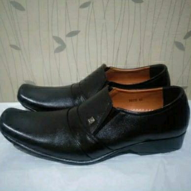 Sepatu Pantofel Pria Formal Kulit Asli BALLY 7077