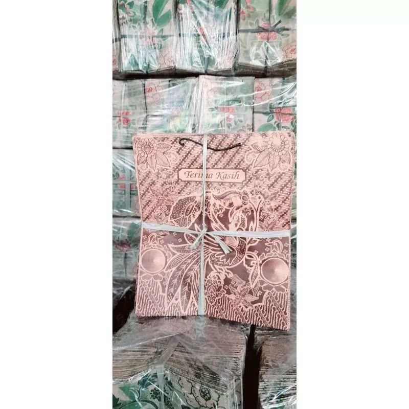 

100PCS PAPERBAG MOTIF BATIK UKURAN 21×17×5 MEWAH PROMO MURAH