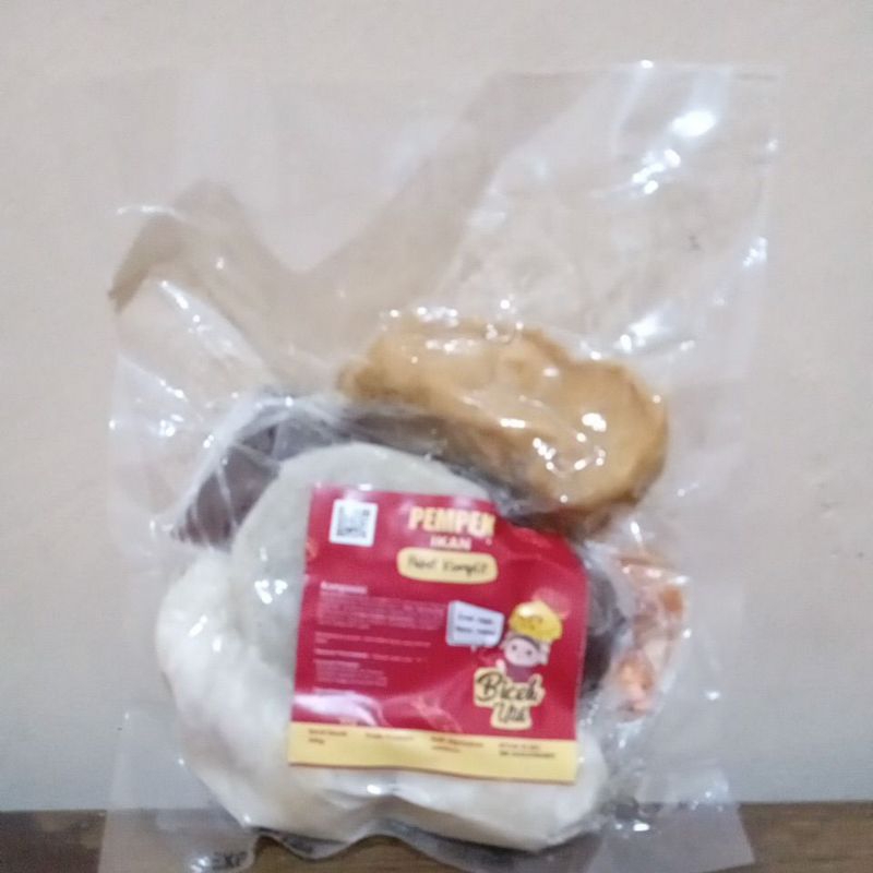 

PEMPEK IKAN BICEK UTIK Paket Komplit 240 gr