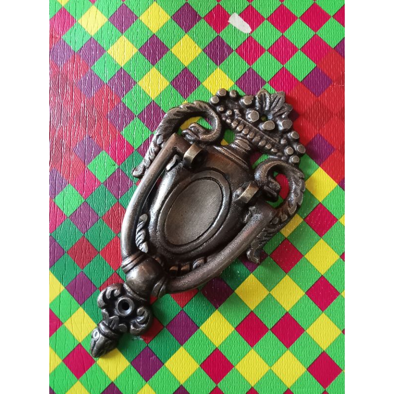 ketukan pintu rumah/handle pintu Kuningan