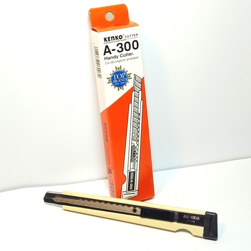 

KENKO A-300 Pemotong Kertas Handy Cutter Pisau ORIGINAL TOP - Peralatan