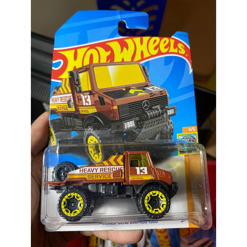 Hot Wheels Mercedes Benz Unimog