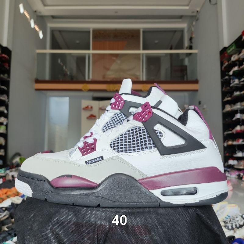 Sepatu Nike Air Jordan Retro 4