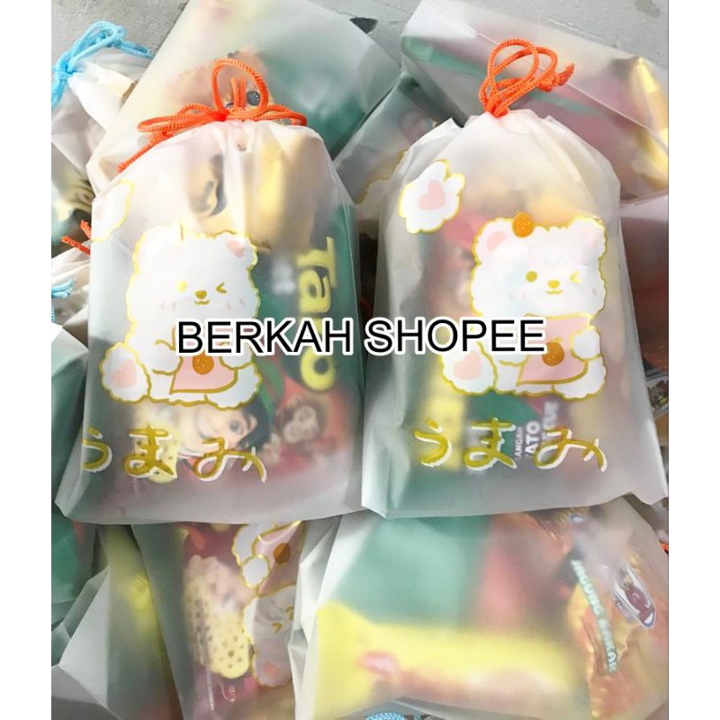 

Souvernir ulang tahun pake bingkisan pouch