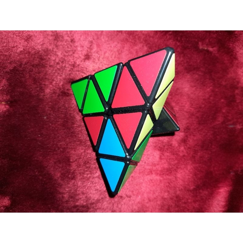 Rubik Piramid