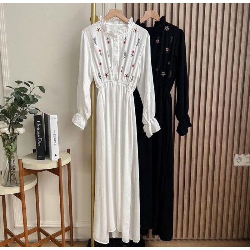 Gamis wanita muslimah - Gamis outfit wanita muslimah - Gamis motif klasik bunga-bunga terbaru
