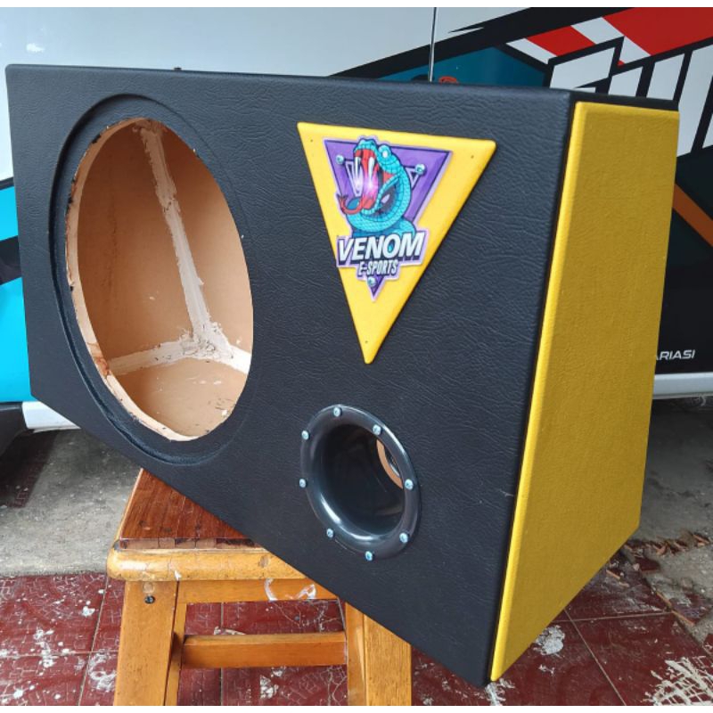 BOX SUBWOOFER LOGO VENOM 12INCH BAHAN FULL MDF