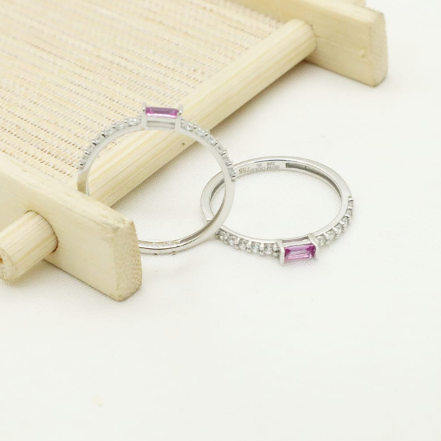 Cincin WG Pink Core Collection RI221432 SDW Gold 18K