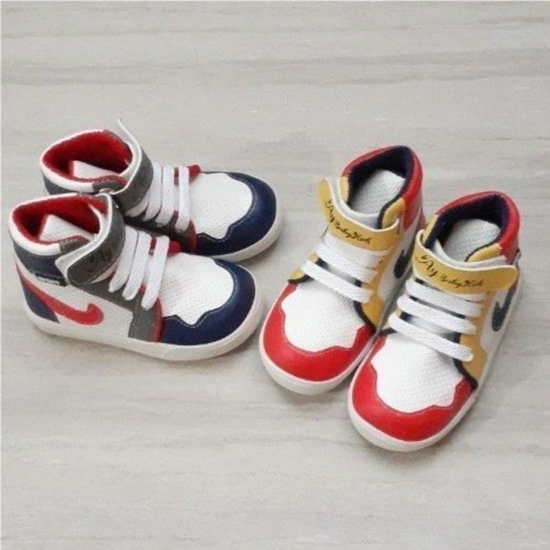 TERLARIS JORDAN NIKE SEPATU ANAK PRIA CASUAL WARNA MERAH KUNING NAVY ABU.
