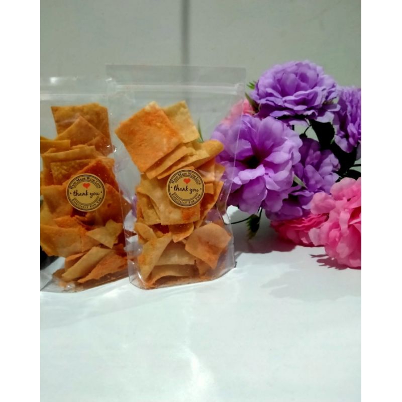 

[ PROMO ]Keripik pangsit/ Camilan enak/ Kripik Pangsit Renyah (200gr)