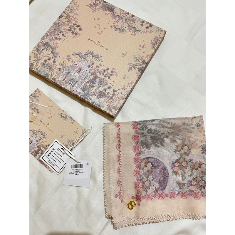 Preloved Buttonscraves Al Qasr Voile Square Herbs