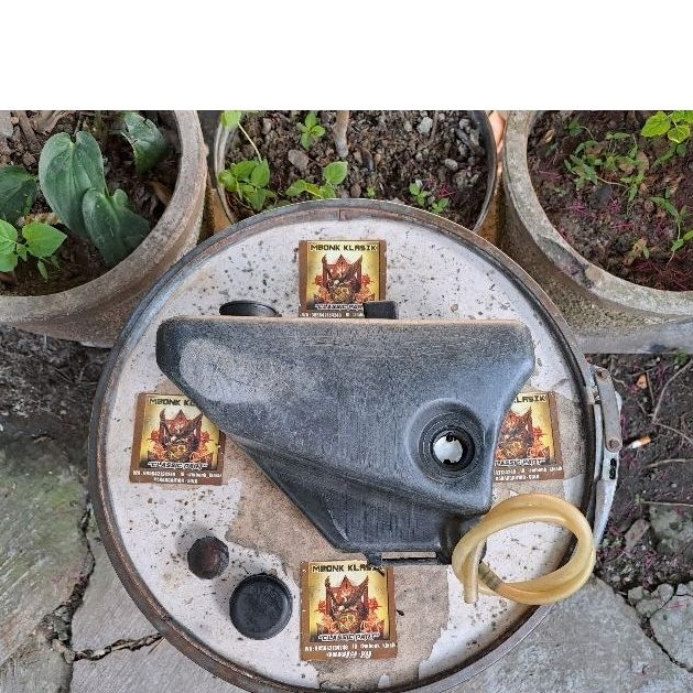 wadah tempat tabung oli samping kawasaki binter kh 100 kh100 ORIGINAL tabung oli samping binter kh10