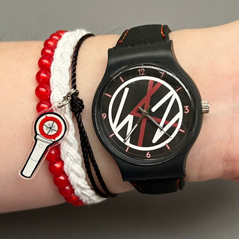 Jam Tangan Stray Kids Logo SKZ Whitered edition
