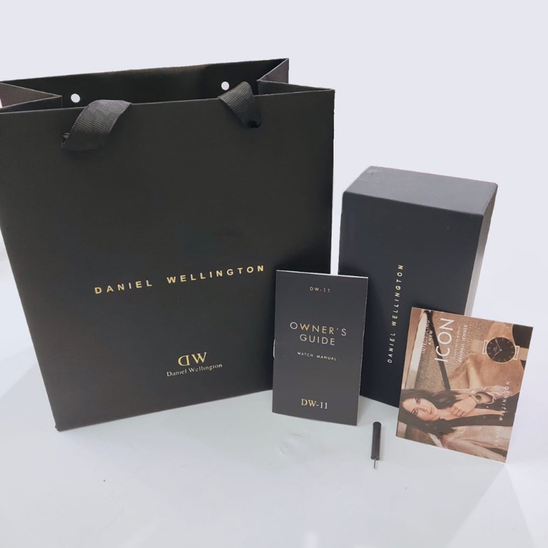 

COD - Set Box Original DW + Manual Book + Paper bag ( Bahan Super Tebal )