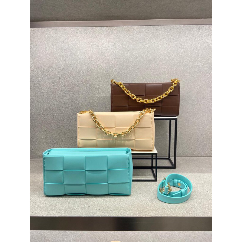 Jastip Charles and Keith Originals store~466