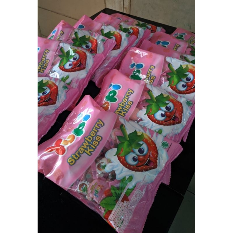 

Yupi Strawberry Kiss