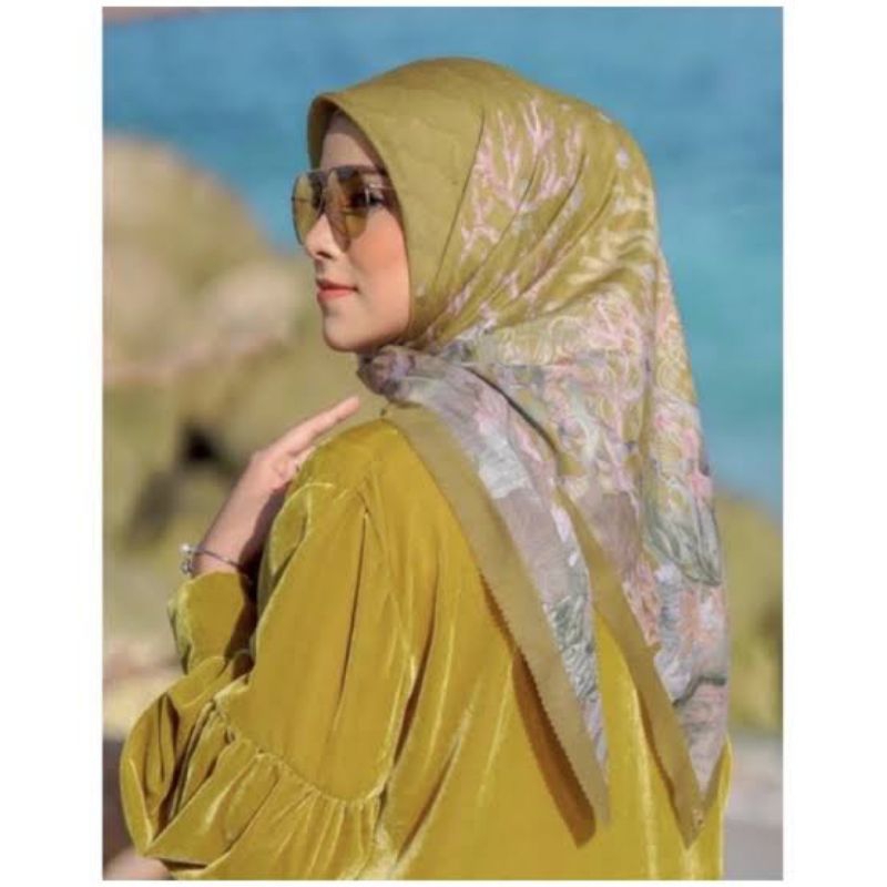 little mermaid buttonscarves mustard