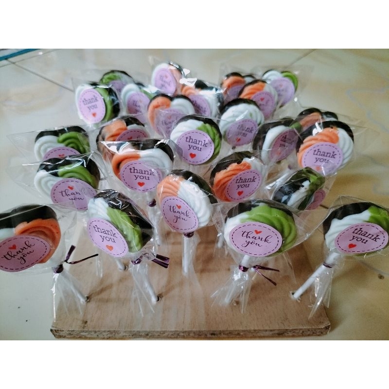 

coklat praline warna