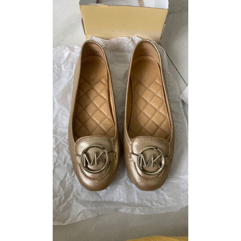 Sepatu MK lillie moc metalic leather 6M authentic bekas
