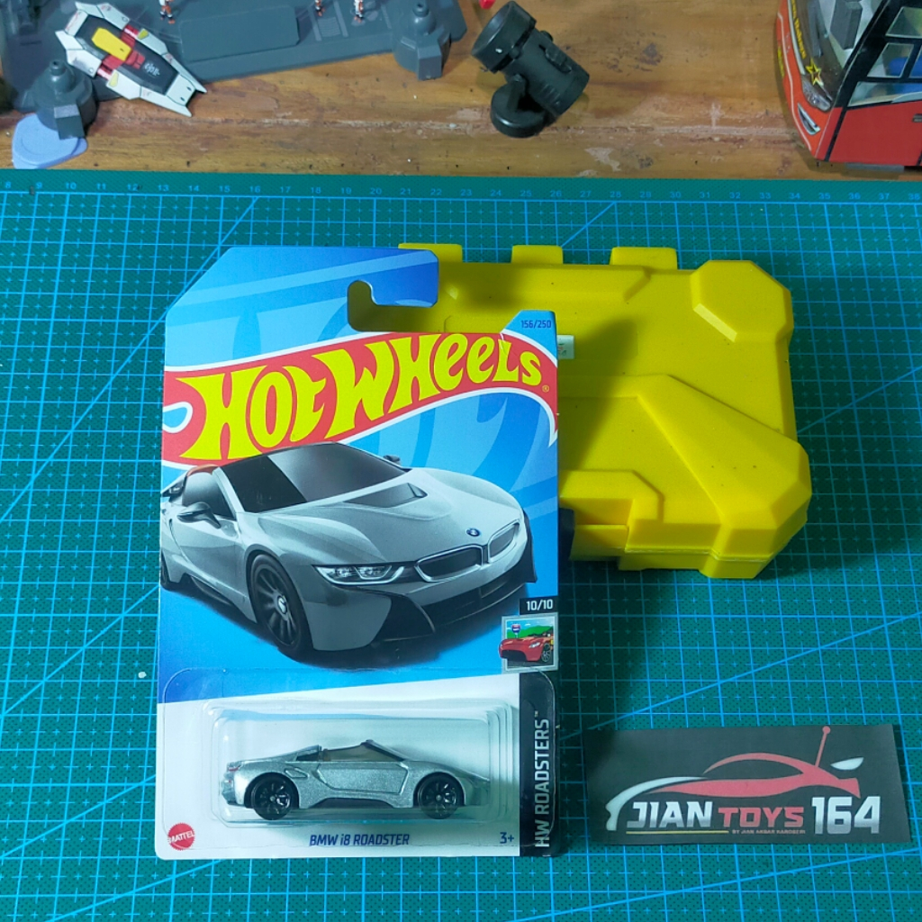 Hot Wheels BMW i8 Roadster Silver