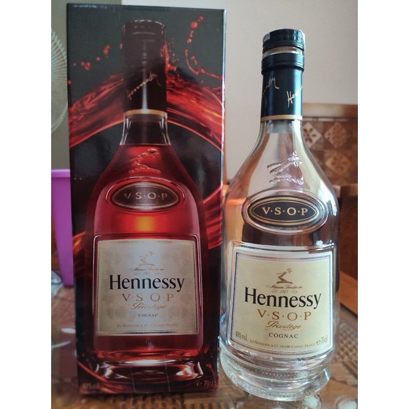 Botol HIAS PAJANGAN BEKAS MINUMAN KERAS MIRAS HENNESSY VSOP + DUS BOX lengkap kondisi bagus terawat