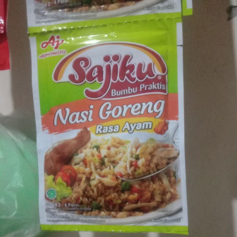 

Sajiku nasi goreng Rasa ayam 2 pcs