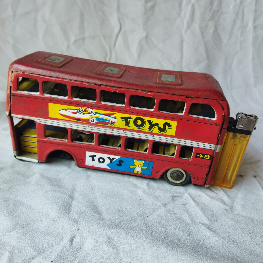 Pajangan Vintage Sparepart Tin Toy Bus Tingkat