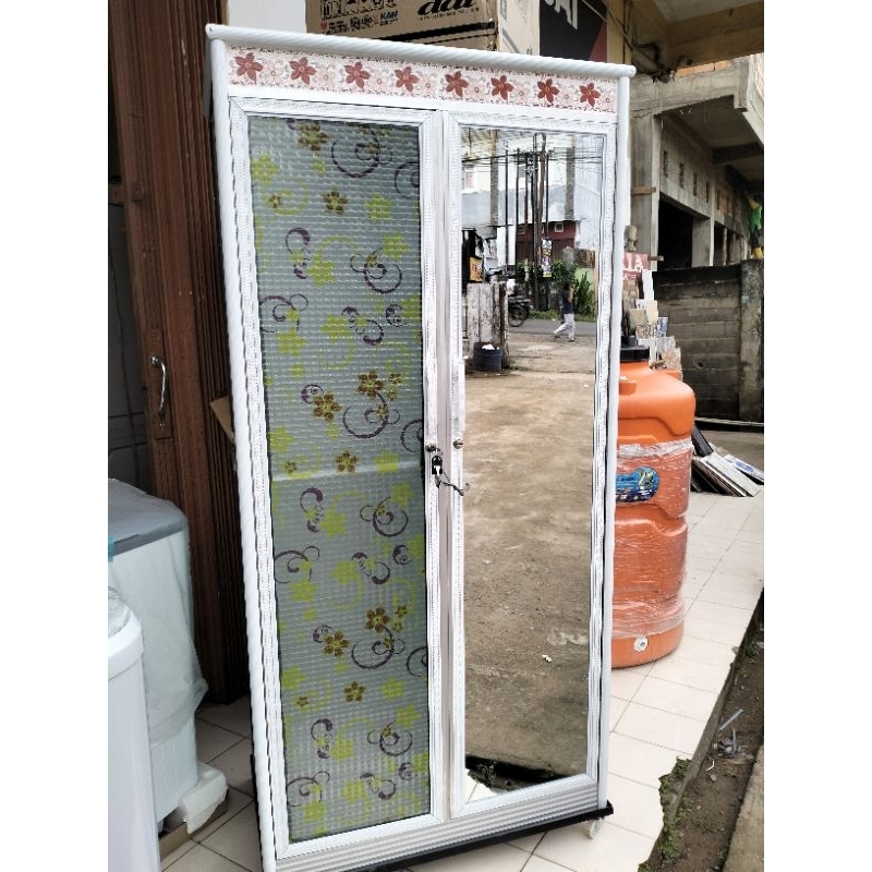 Lemari Pakaian 3pintu Stiker Bunga