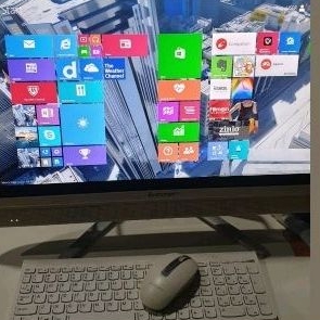 Lenovo C560 All In One PC (second)