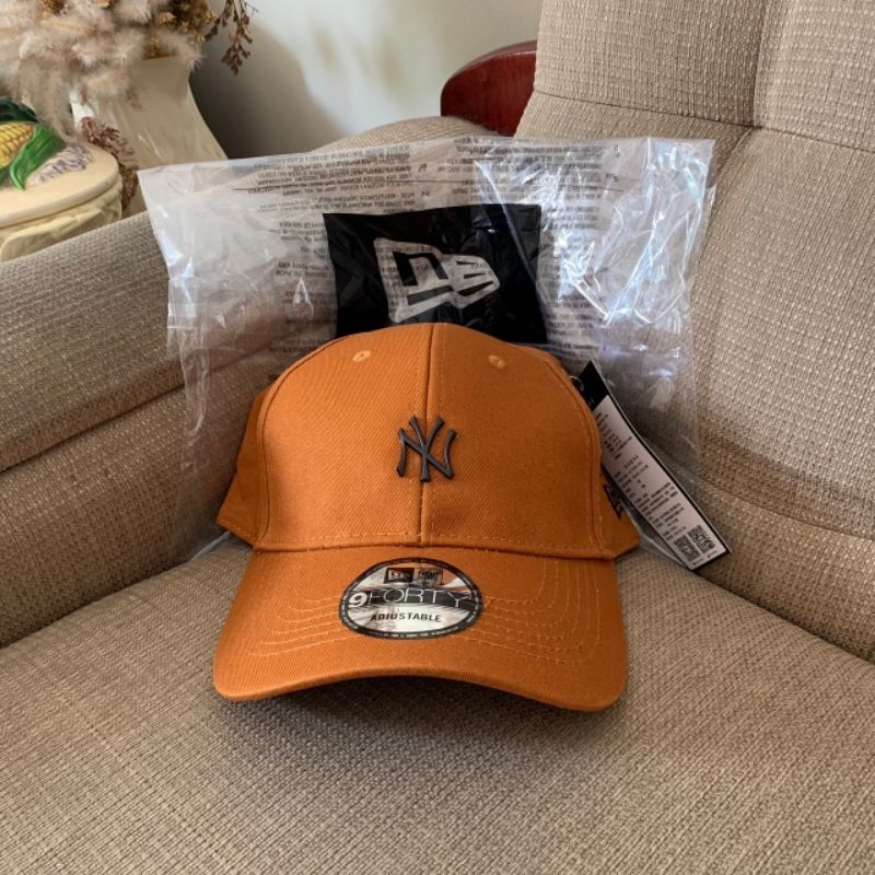 Topi NY MLB BROWN Black Logo