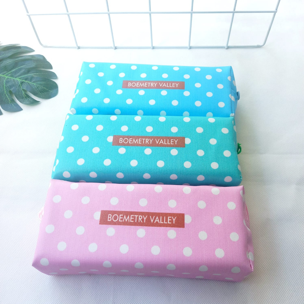 

Tempat Pensil Jumbo Zipper Bag Kotak Pensil Fancy Pouch Polkadot