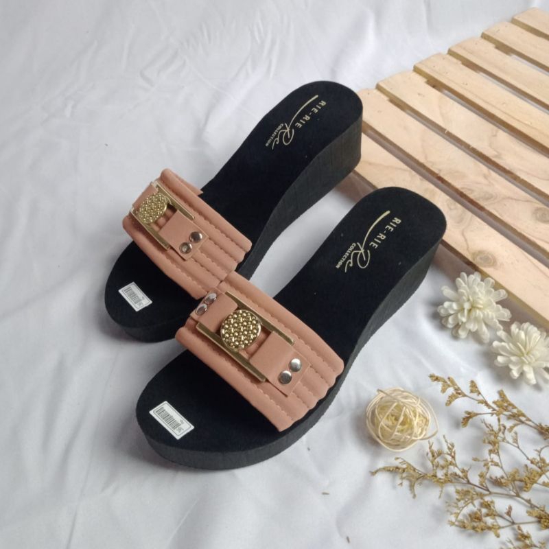 Sandal Wedges Wanita ( RIE - RIE 0551 ) Terbaru