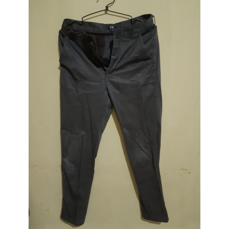 Erigo Celana Chino Army