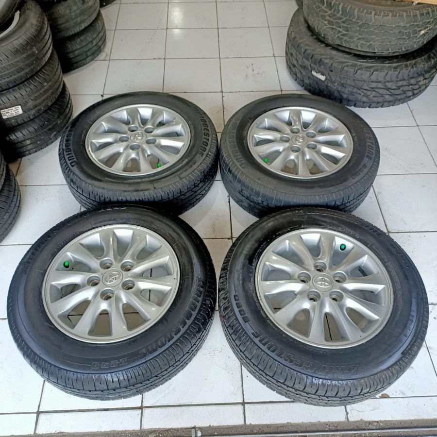 Velg Mobil Bekas Ring 15 Lubang 5 STD INOVA R15X6 5X114,3 ET45 BAN 205 65 R15